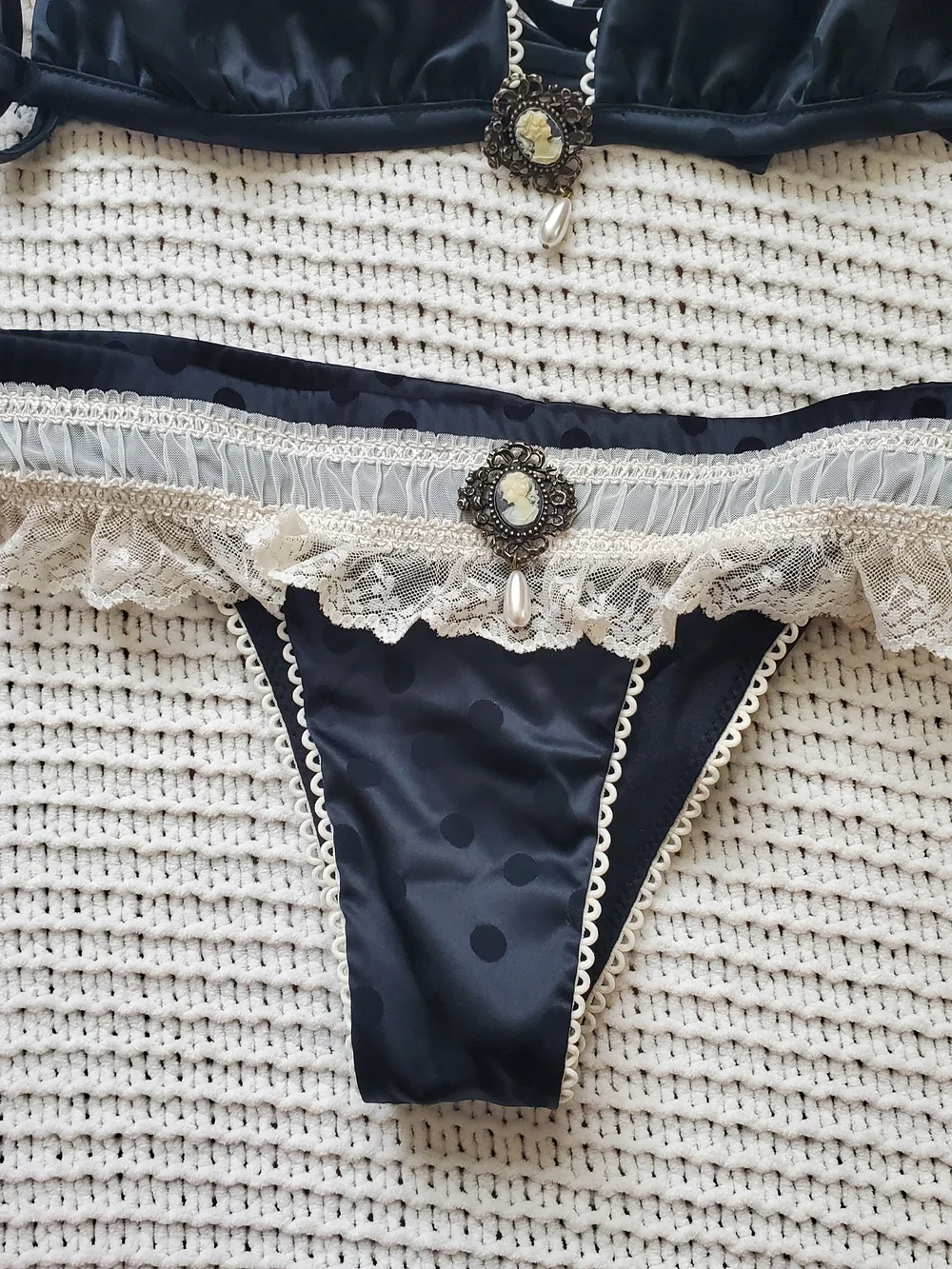 Rare vintage Beach bunny Lady marmalade 2 piece set Collectors Item, Polkadot - Picture 2 of 11